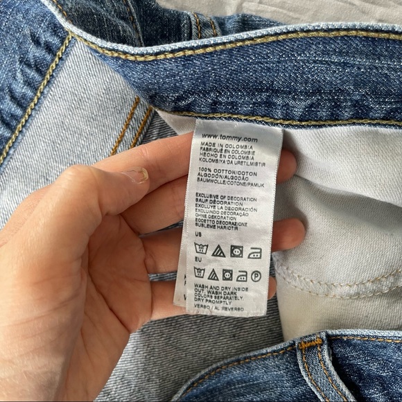 ๐ 2 for $20!! ๐ Menโs Tommy Hilfiger Classic fit Jeans - Picture 15 of 15